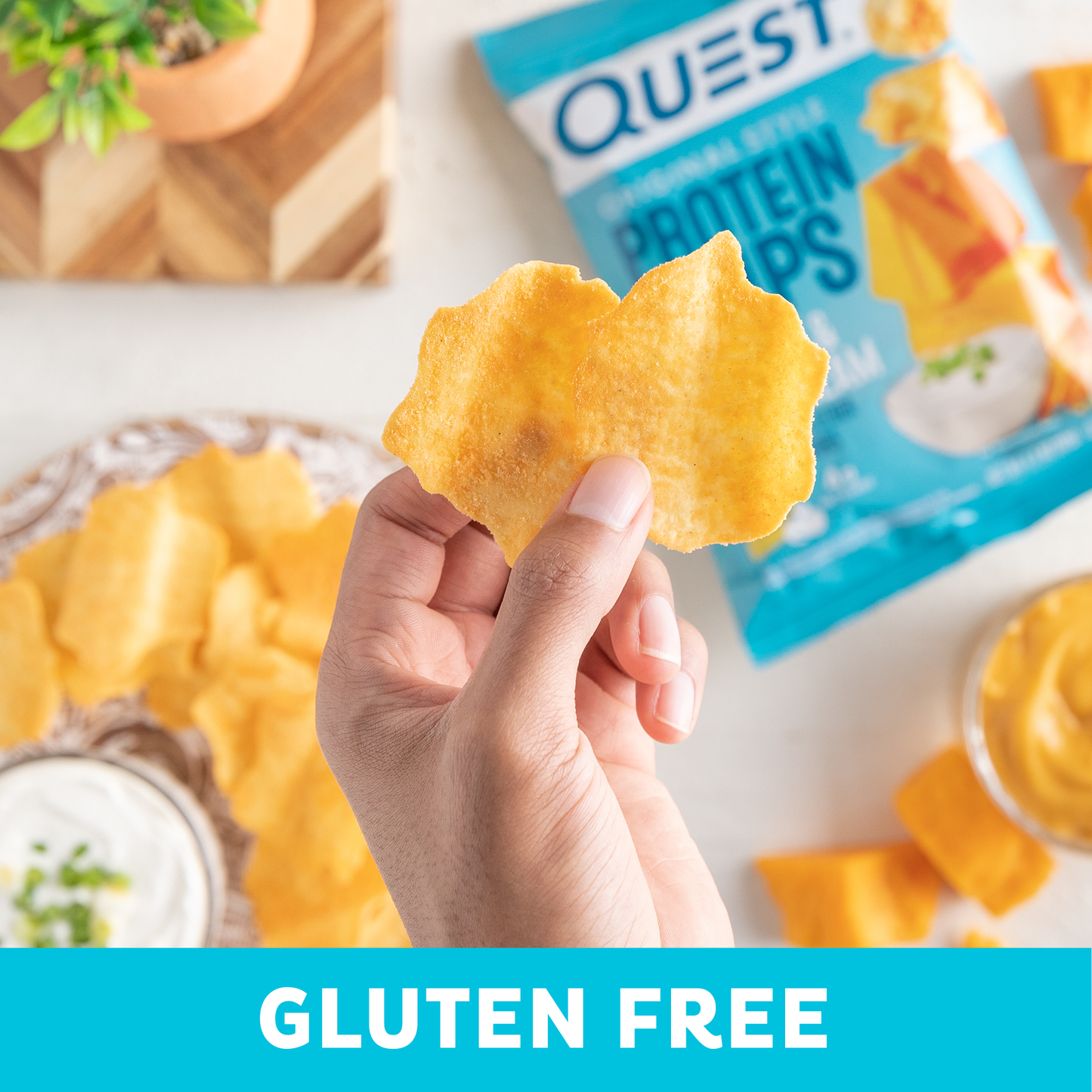 cheddar-and-sour-cream-original-style-protein-chips-z7 qst-000296_cheddar-_-sour-cream-original-style-protein-chips_7.2.png